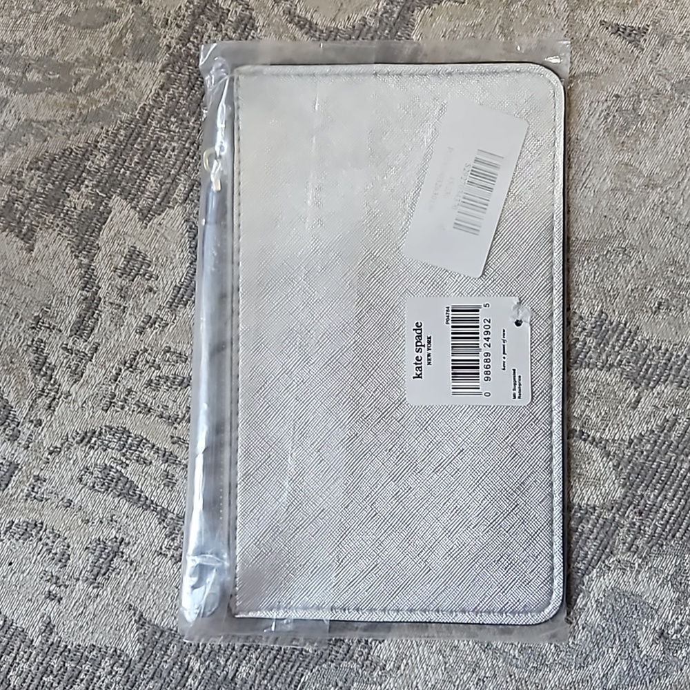 TRADED NIP Kate Spade Silver Wristlet - Picture 2 of 10